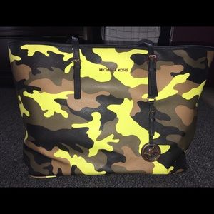 Michael Kors Large Jet Set Tote
